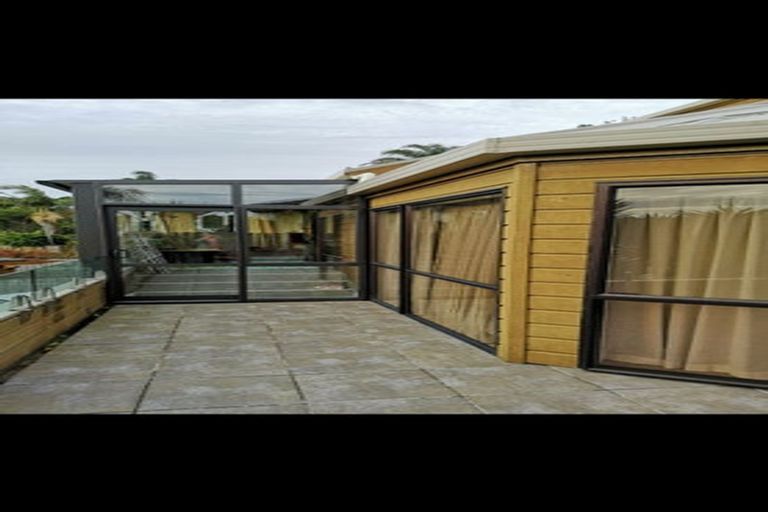 Photo of property in 62 Newhaven Terrace, Mairangi Bay, Auckland, 0630