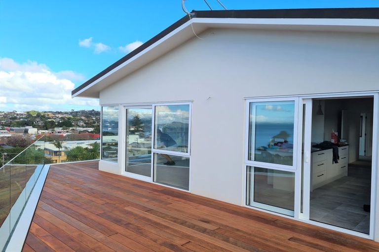 Photo of property in 1/29 Bayview Road, Browns Bay, Auckland, 0630