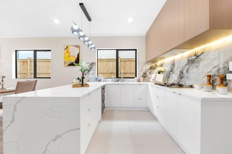 Photo of property in 44 Adamson Road, Flat Bush, Auckland, 2019