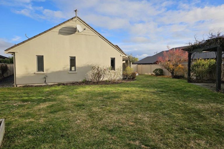 Photo of property in 13 Olive Grove, Havelock North, 4130
