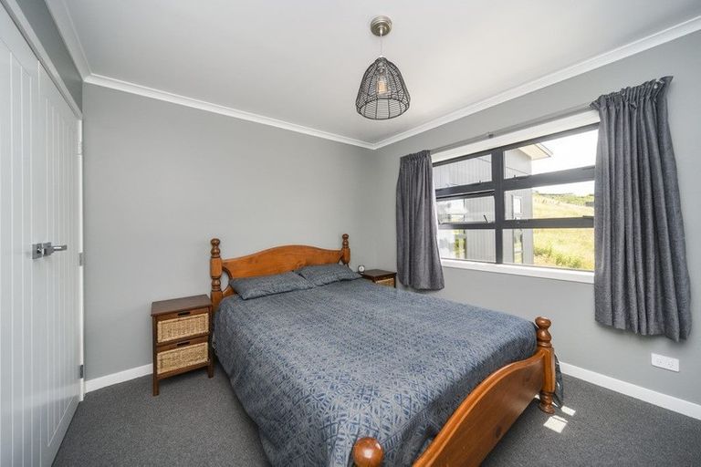 Photo of property in 107 Cashmere Drive, Fitzherbert, Palmerston North, 4410