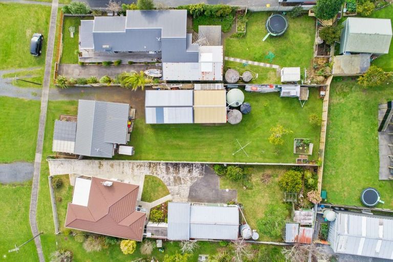 Photo of property in 9 Kawakawa Bay Coast Road, Kawakawa Bay, Papakura, 2585