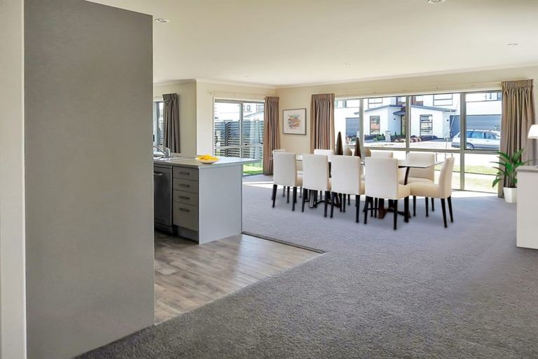 Photo of property in 40 Te Whenu Crescent, Marshland, Christchurch, 8083