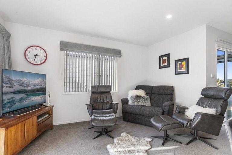 Photo of property in 11 Kamahi Crescent, Papamoa Beach, Papamoa, 3118