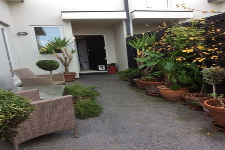 Photo of property in 15a Albert Sheppard Close, Yaldhurst, Christchurch, 8042