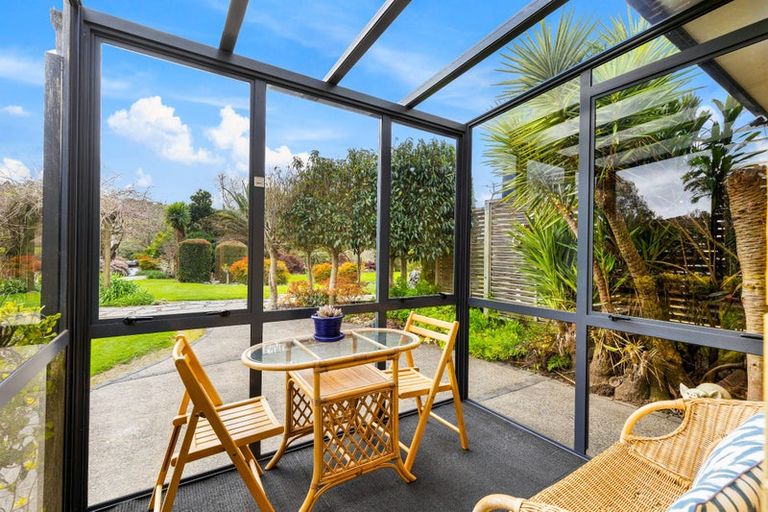 Photo of property in 41 Whangaparaoa Road, Red Beach, 0932