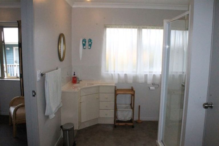 Photo of property in 60 Kauri Grove, Coromandel, 3506