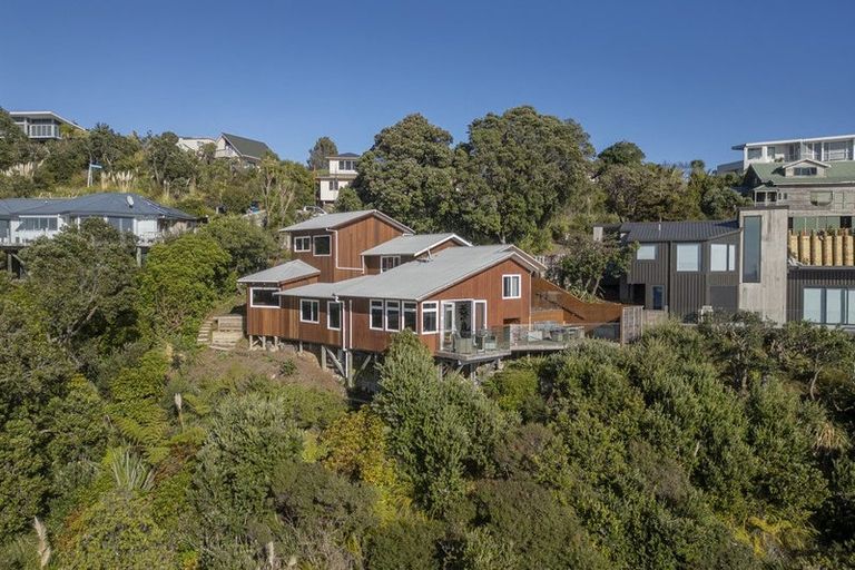 Photo of property in 61 Motuhoa Road, Tairua, 3508