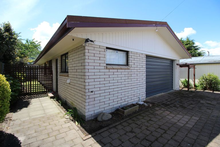 Photo of property in 1a Island View Road, Western Heights, Rotorua, 3015