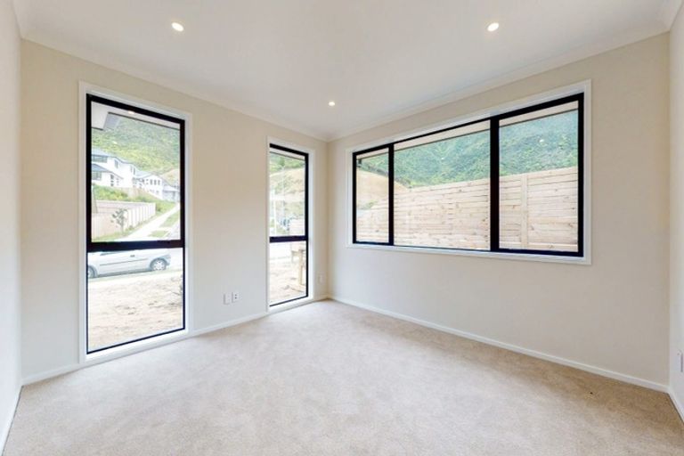 Photo of property in 122 Silverstream Road, Crofton Downs, Wellington, 6035