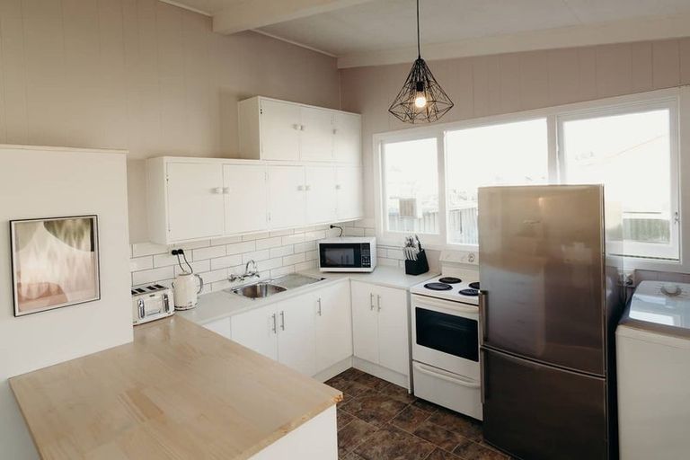 Photo of property in 2/204a Park Road South, Akina, Hastings, 4122