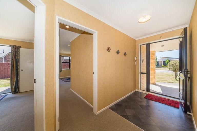 Photo of property in 10 Geneva Terrace, Kelvin Grove, Palmerston North, 4414