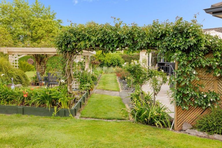 Photo of property in 6 Jason Place, Pyes Pa, Tauranga, 3112