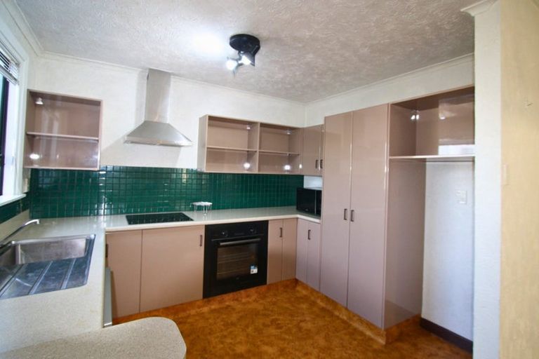 Photo of property in 13-15 Bayly Road, Moturoa, New Plymouth, 4310