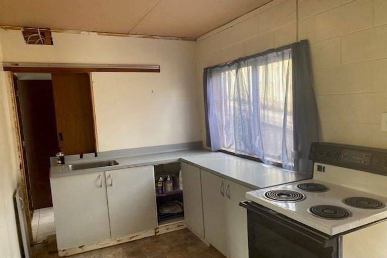 Photo of property in 1/22 Captain Scott Road, Glen Eden, Auckland, 0602