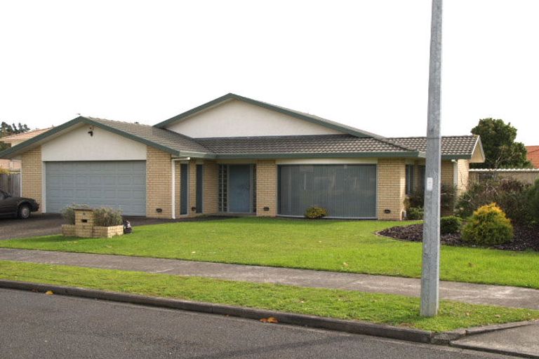 Photo of property in 6 Shannon Place, Northpark, Auckland, 2013