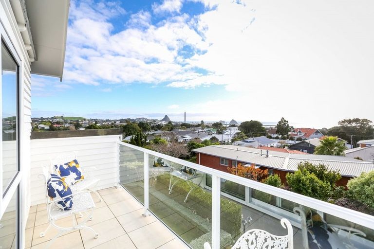 Photo of property in 15a Glen Almond Street, New Plymouth, 4310