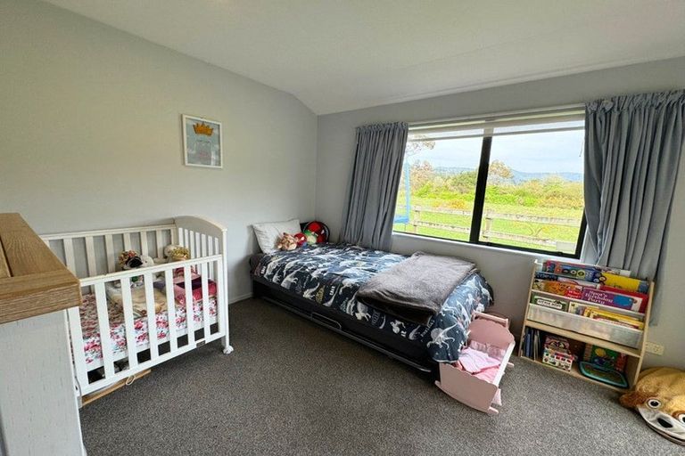 Photo of property in 68 South Kensington Way, Henderson, Auckland, 0612