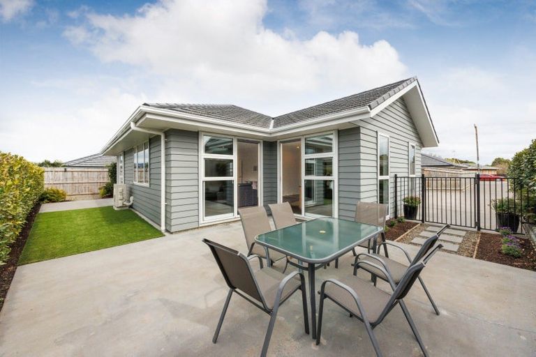 Photo of property in 46 Peppertree Glade, Kelvin Grove, Palmerston North, 4414