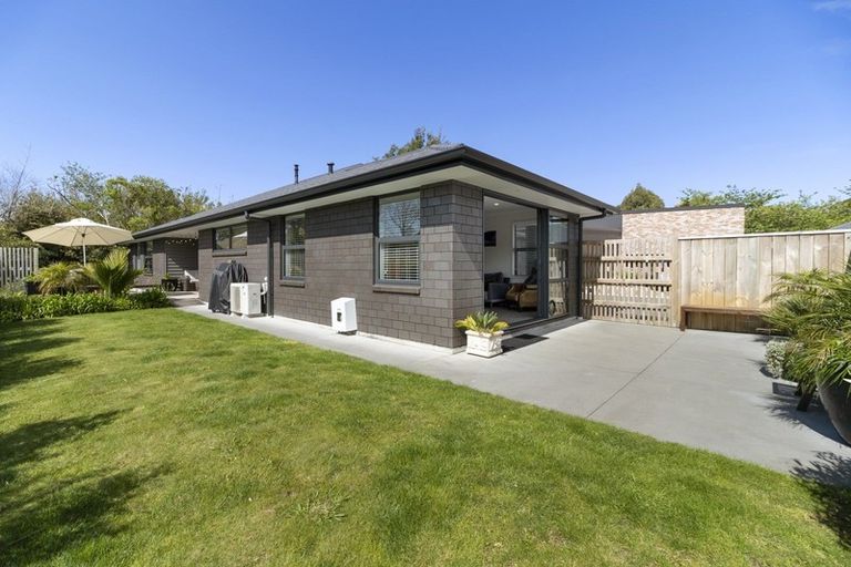Photo of property in 5 Mackillop Way, Brooklands, New Plymouth, 4310