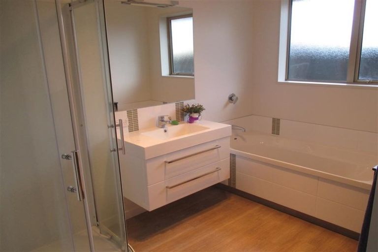 Photo of property in 17 Conie Glen Lane, Broomfield, Christchurch, 8042