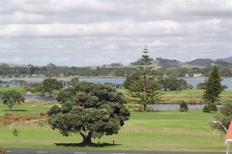 Photo of property in 3 Caroline Heights, Omaha, 0986