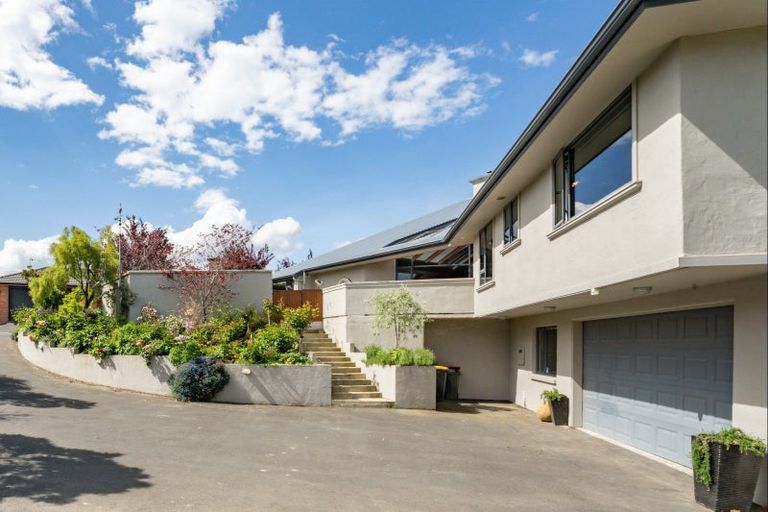 Photo of property in 10 Sunninghurst Drive, Fairfield, Dunedin, 9018