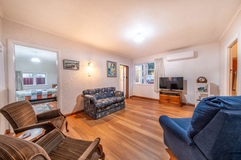 Photo of property in 9 Lane Street, Wallaceville, Upper Hutt, 5018