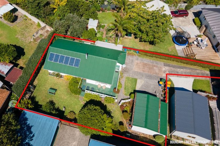 Photo of property in 1/41 Yeovil Road, Te Atatu Peninsula, Auckland, 0610