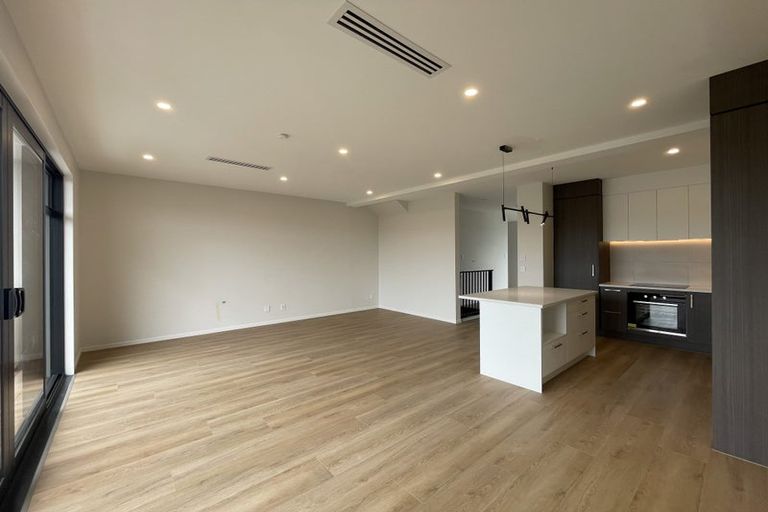 Photo of property in 44 Montgomery Avenue, Belmont, Auckland, 0622