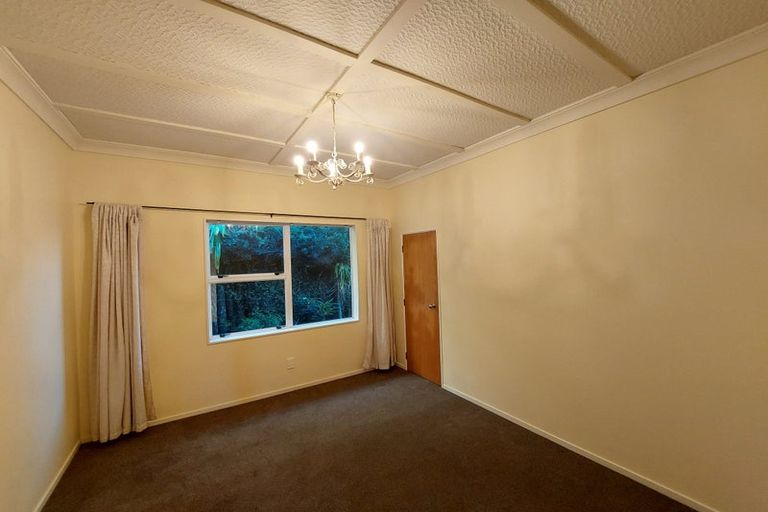 Photo of property in 25 Bayly Road, Moturoa, New Plymouth, 4310