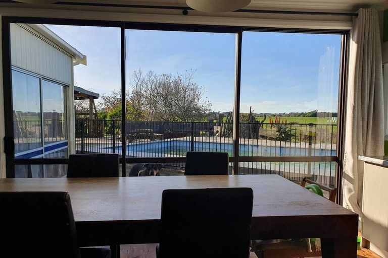 Photo of property in 356 Kuku Beach Road, Kuku, Levin, 5570