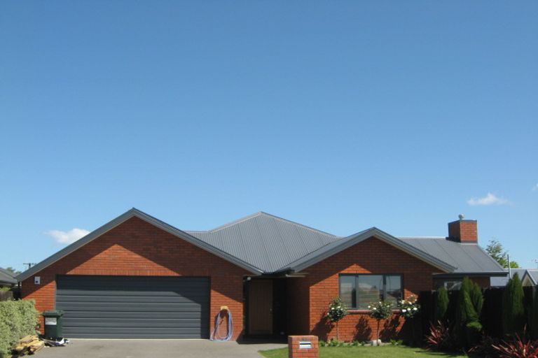 Photo of property in 61 Coolspring Way, Redwood, Christchurch, 8051