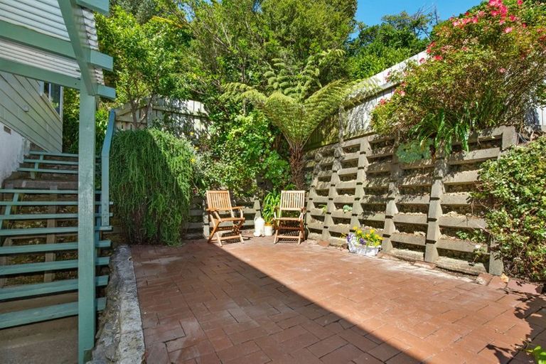 Photo of property in 2/10 Yarrow Place, Papakowhai, Porirua, 5024