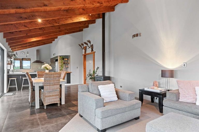 Photo of property in 499 Shelly Beach Road, South Head, Helensville, 0874