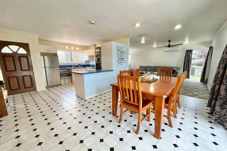 Photo of property in 9 Wairoa Place, Tokoroa, 3420