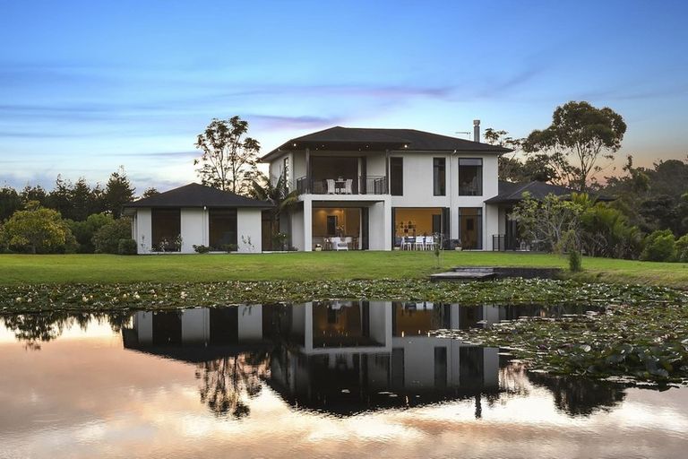 Photo of property in 60 James Paige Lane, Riverhead, Albany, 0793