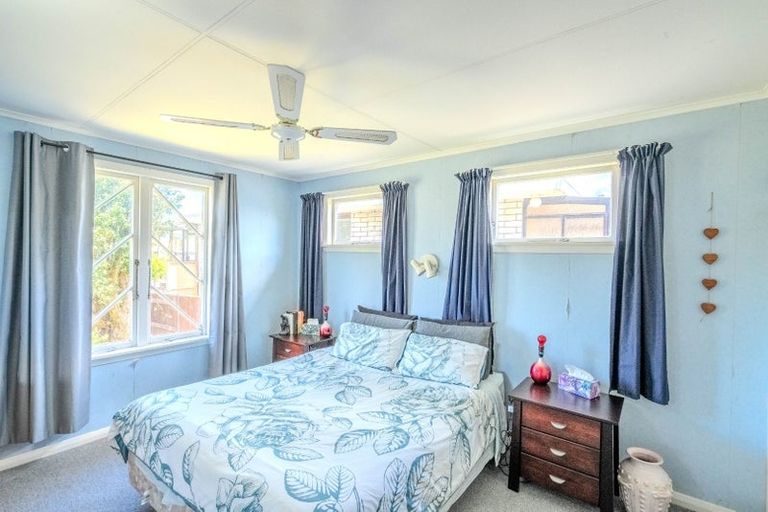 Photo of property in 28 Milton Street, Roslyn, Palmerston North, 4414