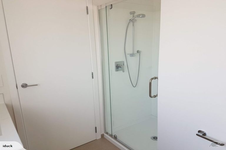 Photo of property in 1/2 Frances Bryers Road, Hobsonville, Auckland, 0616