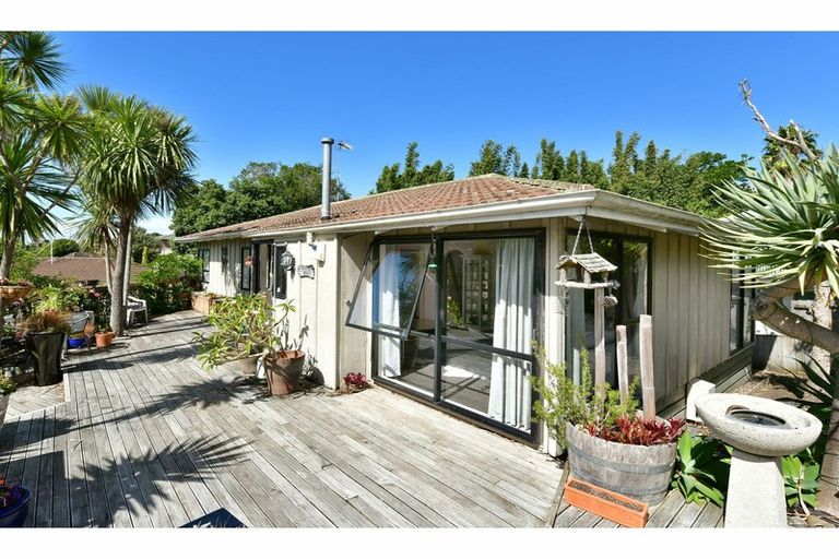 Photo of property in 56 Polkinghorne Drive, Manly, Whangaparaoa, 0930