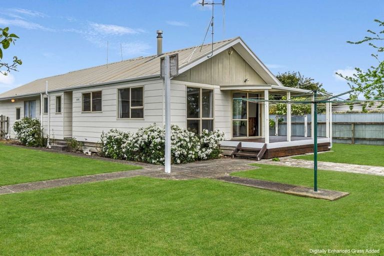 Photo of property in 3 Kirkcaldie Grove, Levin, 5510