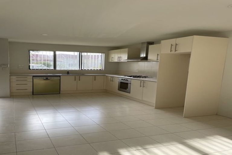 Photo of property in Albany Gardens, 23 Masons Road, Oteha, Auckland, 0632