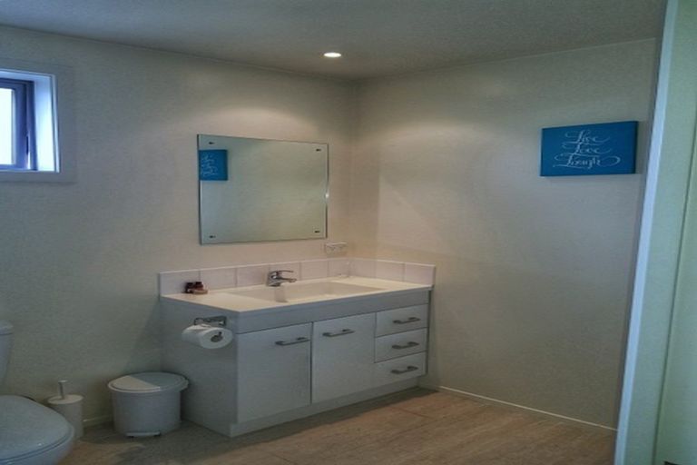 Photo of property in 514 Barbadoes Street, Edgeware, Christchurch, 8013