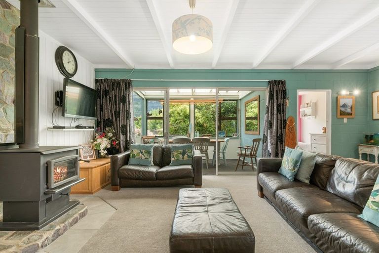 Photo of property in 132 Capell Avenue, Lake Hawea, Wanaka, 9382