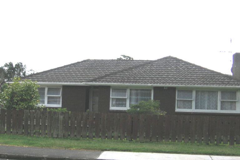 Photo of property in 53 Harrington Road, Henderson, Auckland, 0610