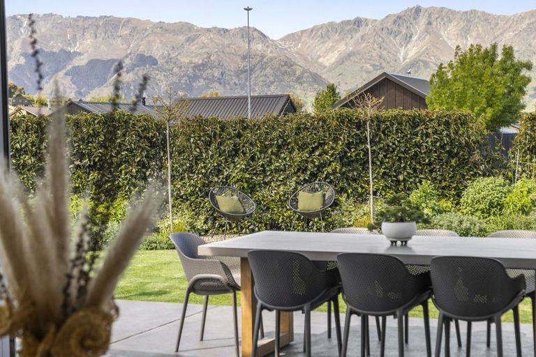 Photo of property in 10 Teal Place, Lake Hawea, Wanaka, 9382