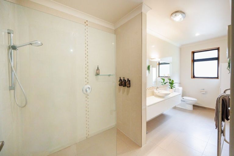 Photo of property in 7 Titirangi Drive, Fitzherbert, Palmerston North, 4471