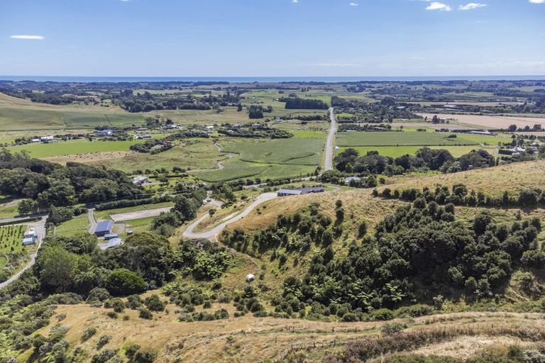 Photo of property in 129 South Manakau Road, Manakau, Otaki, 5583