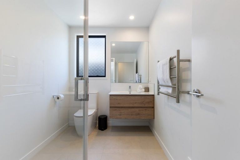 Photo of property in 10 Chapman Way, Jacks Point, 9371