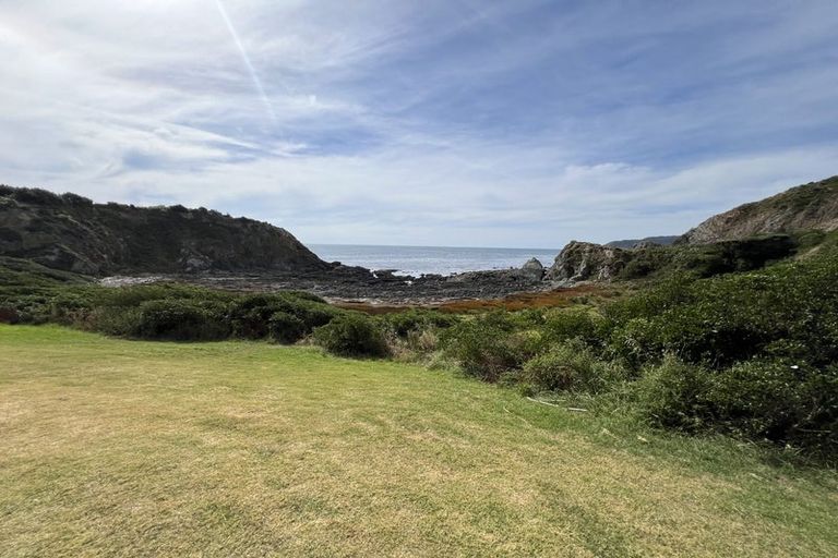 Photo of property in 20a Lambley Road, Titahi Bay, Porirua, 5022